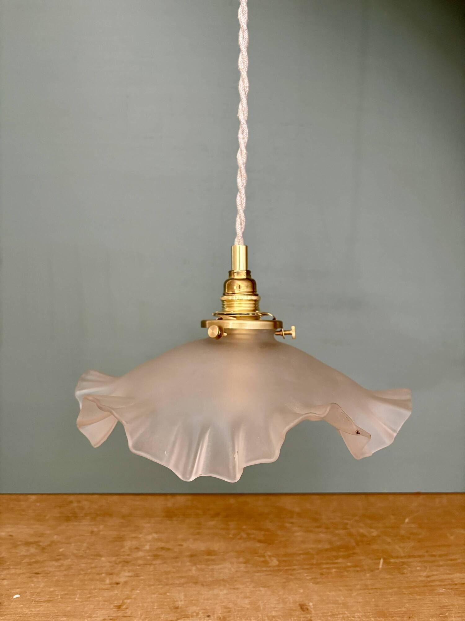 Suspension vintage lampshade in frosted glass (DEP01)