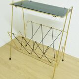 Side table with magazine rack