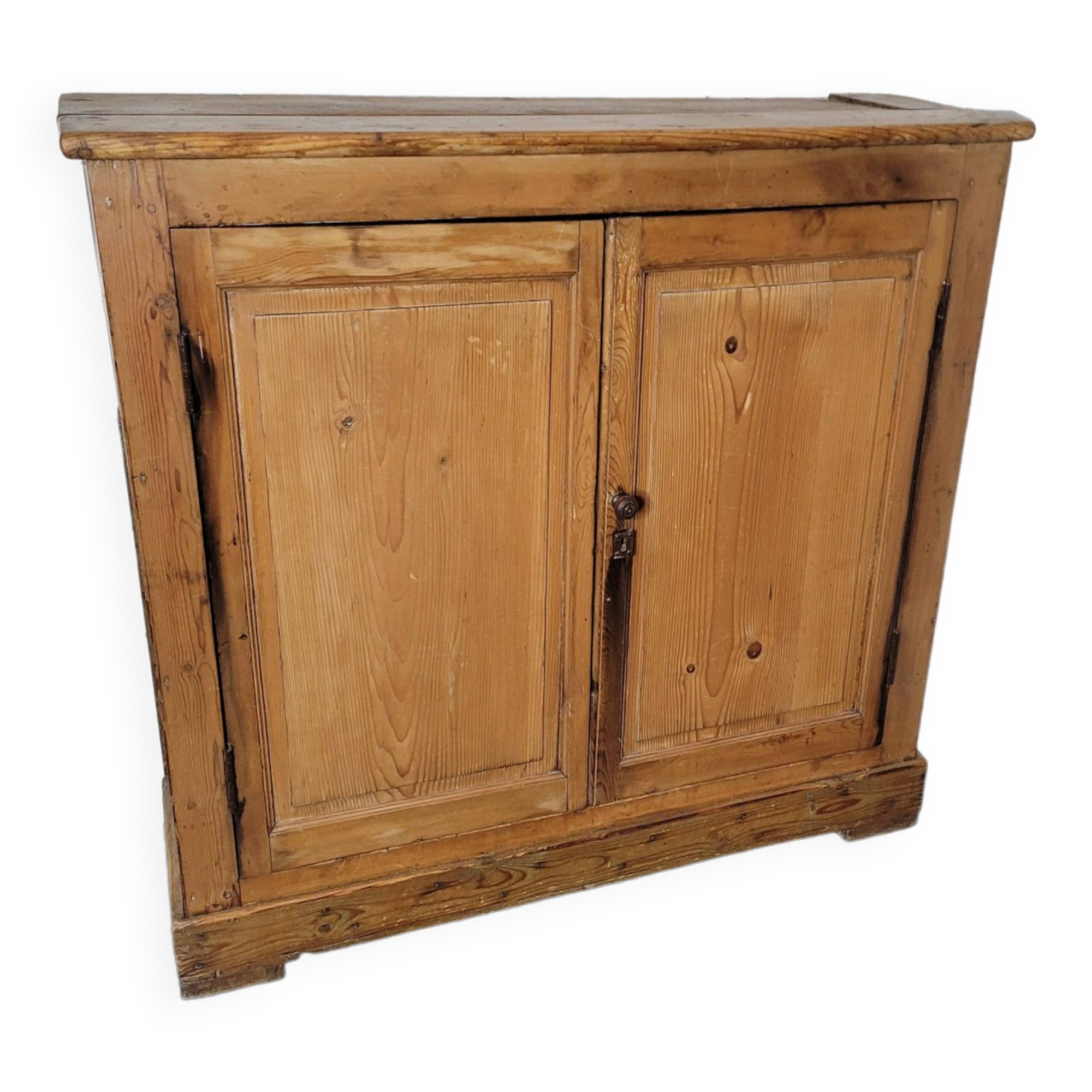 Old 2-door fir sideboard, 104×31cms