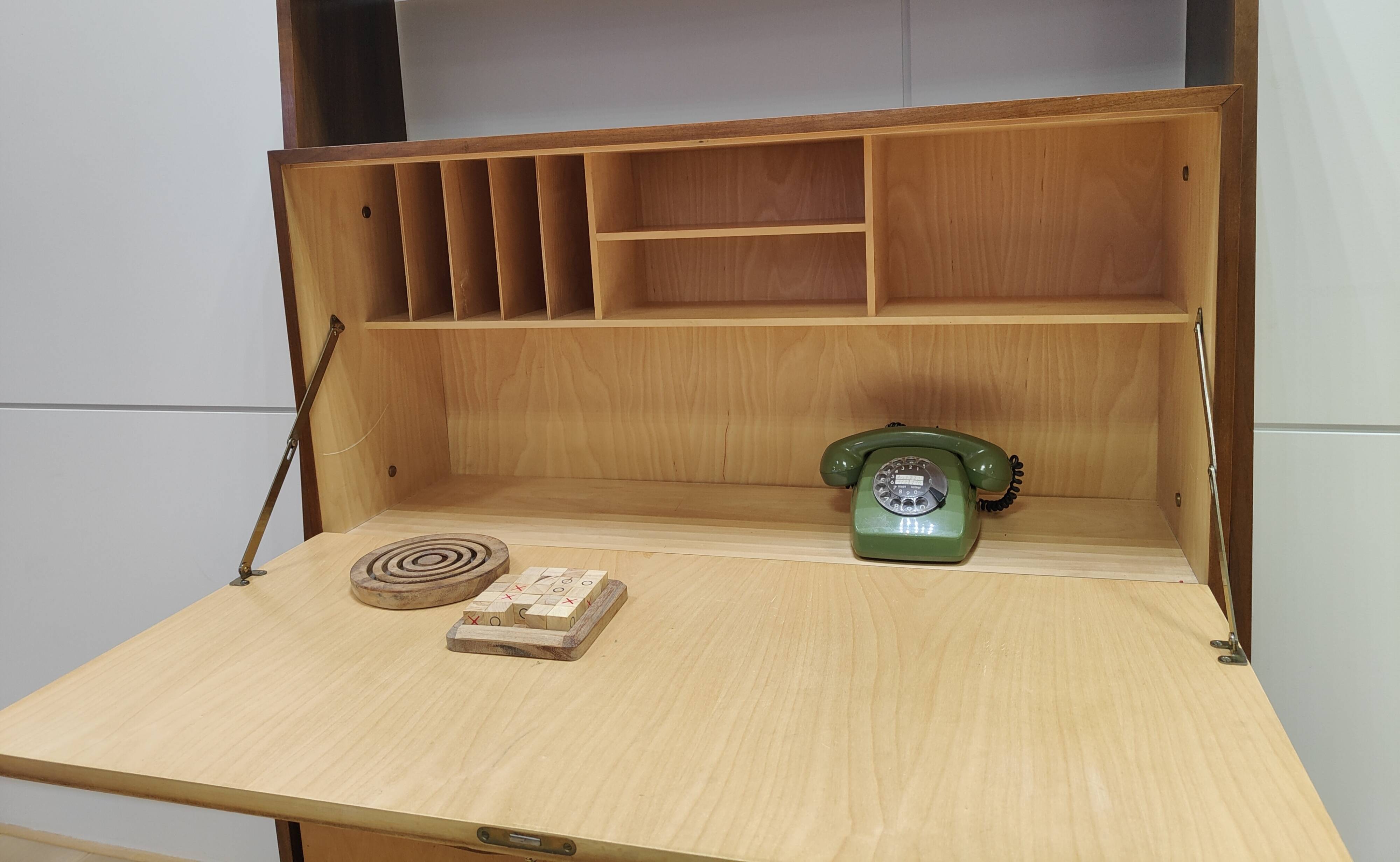 Shelf wall cabinet secretary