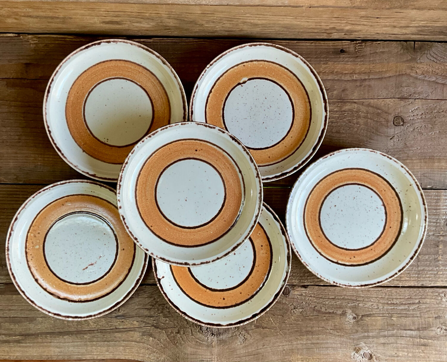 6 vintage Gien plates