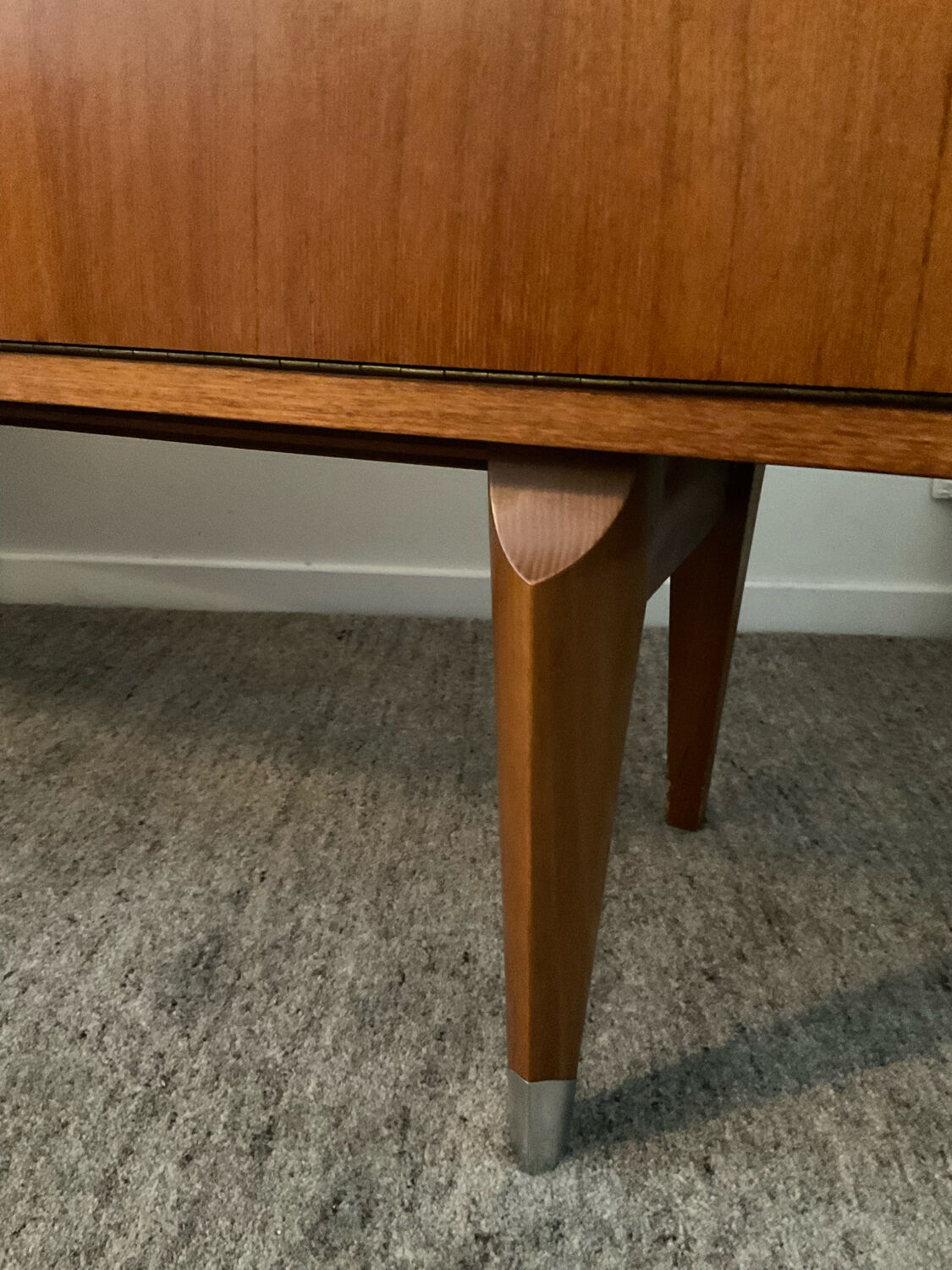 Enfilade Scandinavian tv cabinet of the 60s in teak