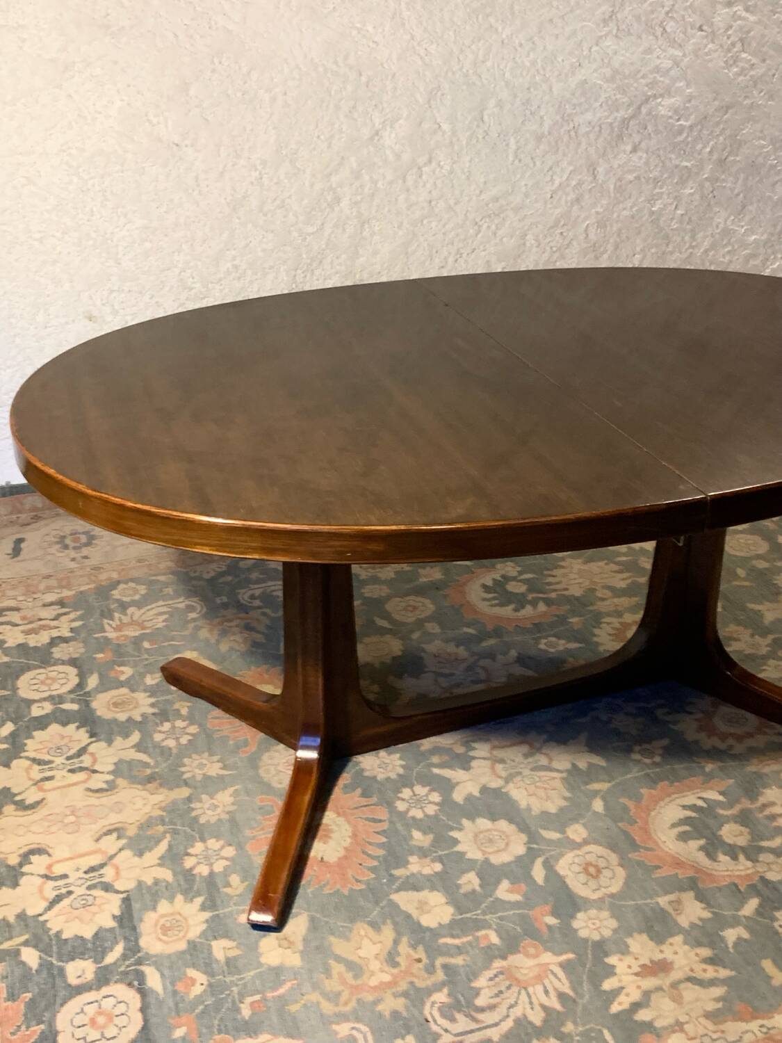 Large Baumann table