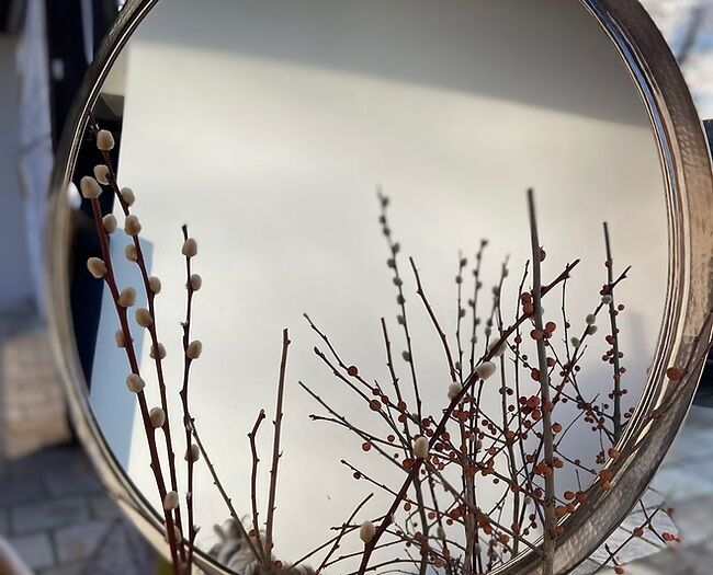 Hammered metal round mirror
