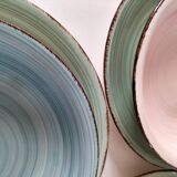 Set of 7 vintage flat and deep plates