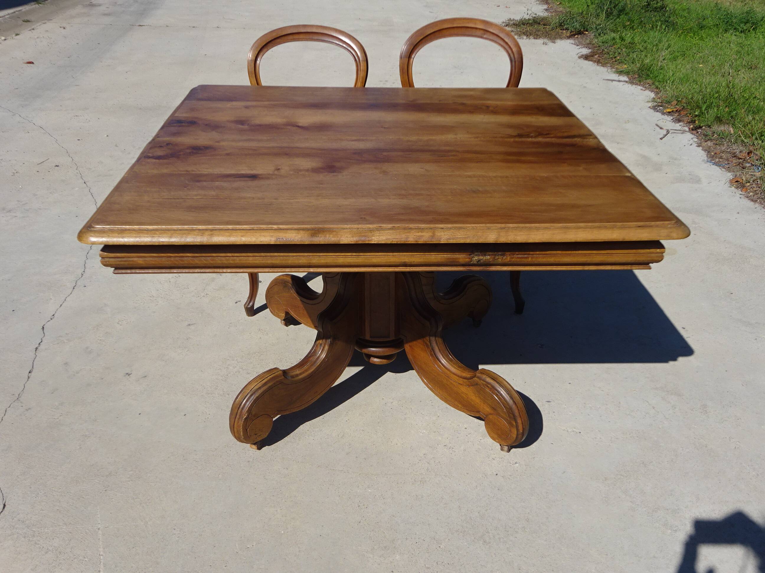 Square dining table, central leg, seats 8