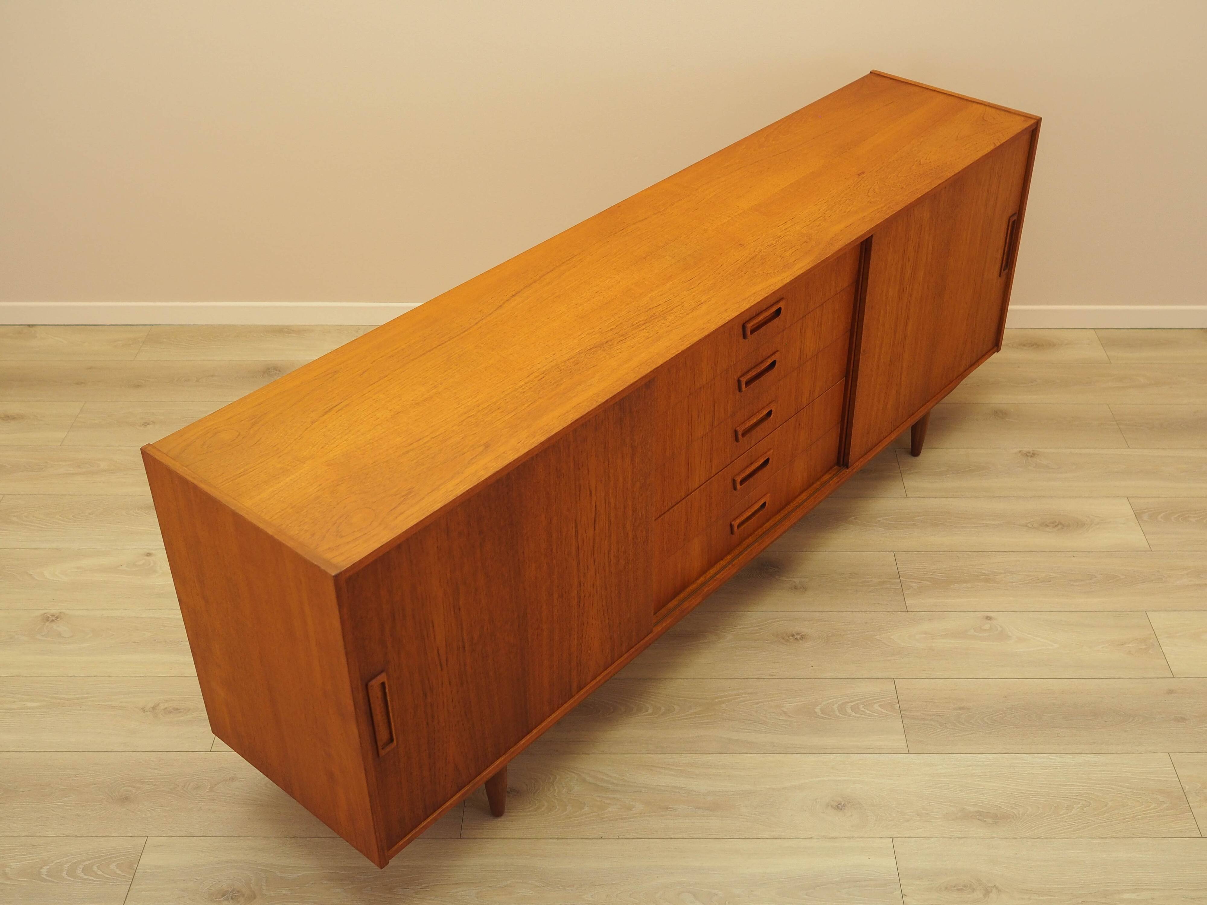 Teak sideboard, Danish design, 1970s, manufacturer: Vemb Møbelfabrik