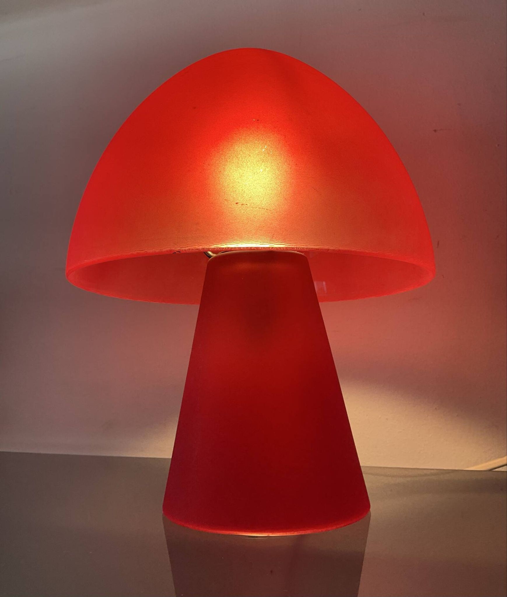 Lampe champignon vintage en verre rouge 