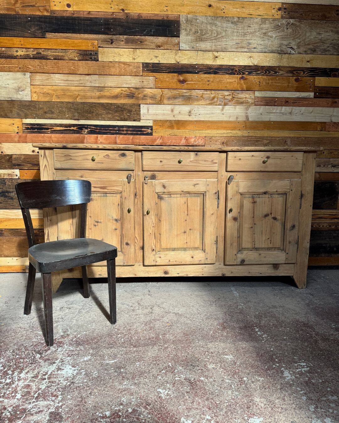 Buffet bas ancien