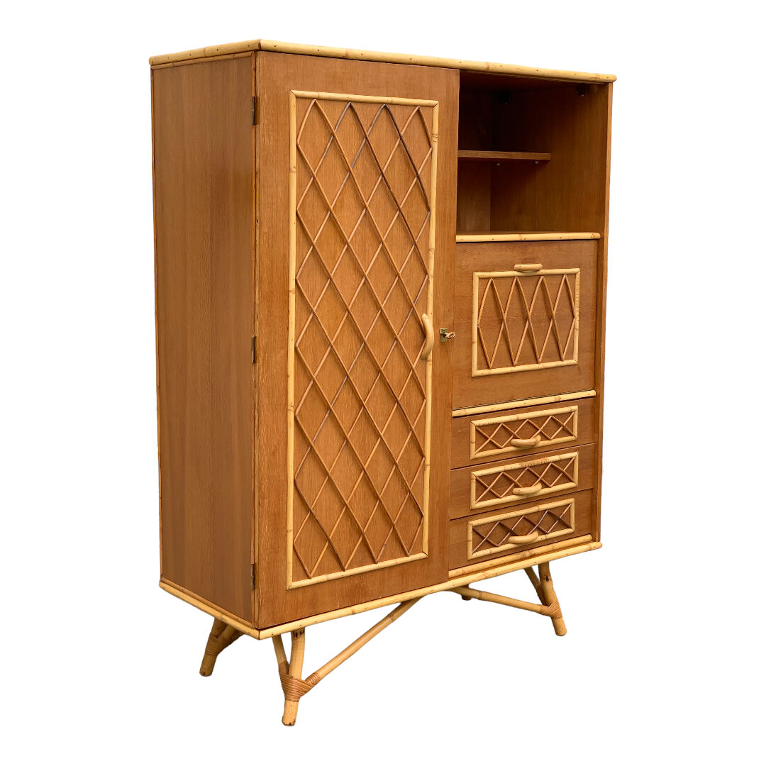 Rattan wardrobe with tapered legs from the 1960s.
