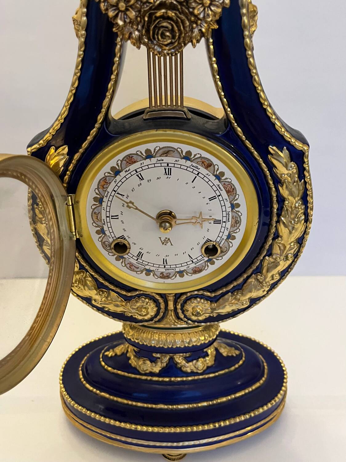 Marie Antoinette porcelain clock