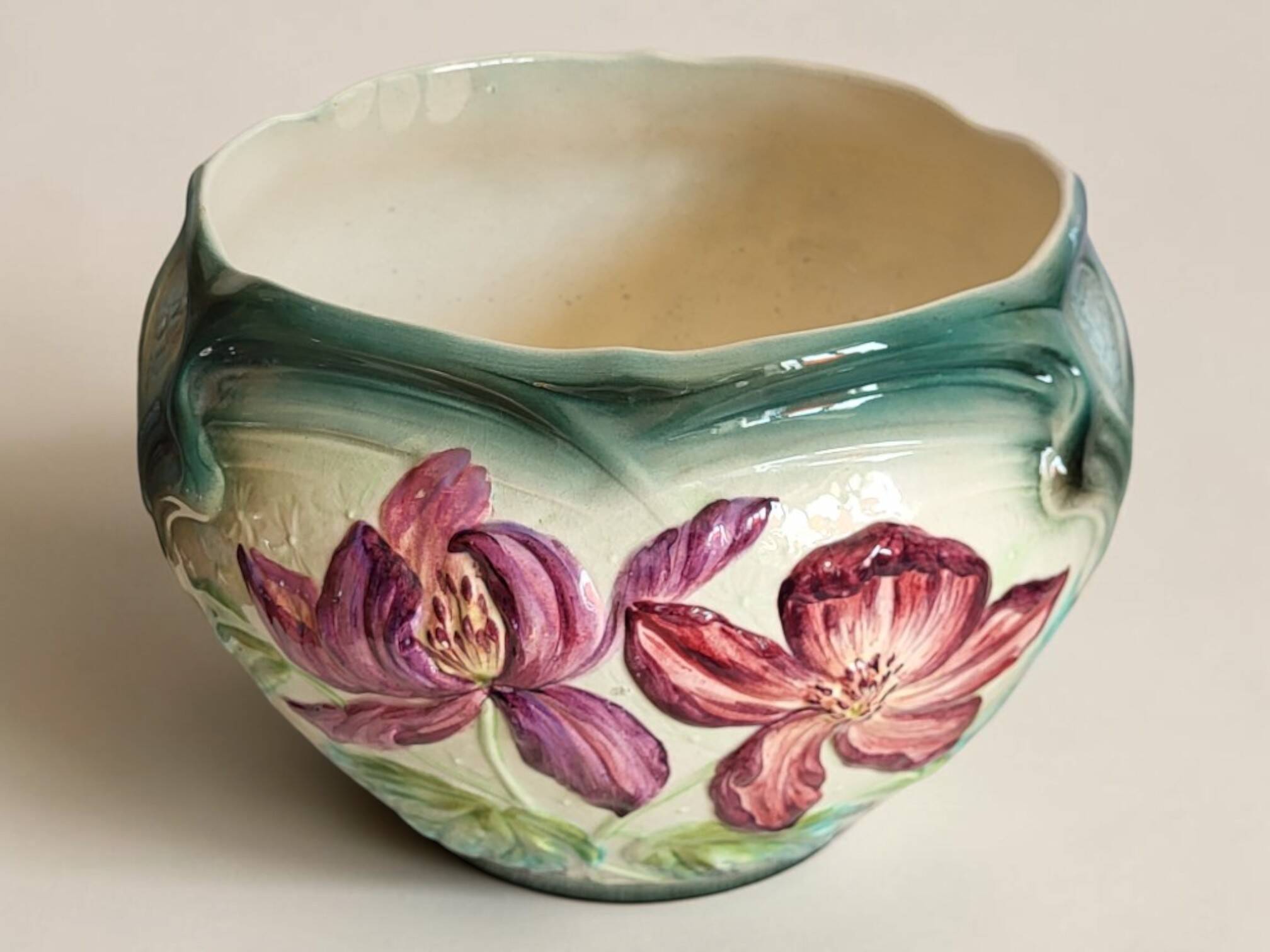 Longchamp earthenware cache pot / Art Nouveau