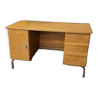 School teacher's desk, adult desk