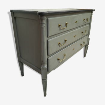 Old-style shabby chic gustavian patina