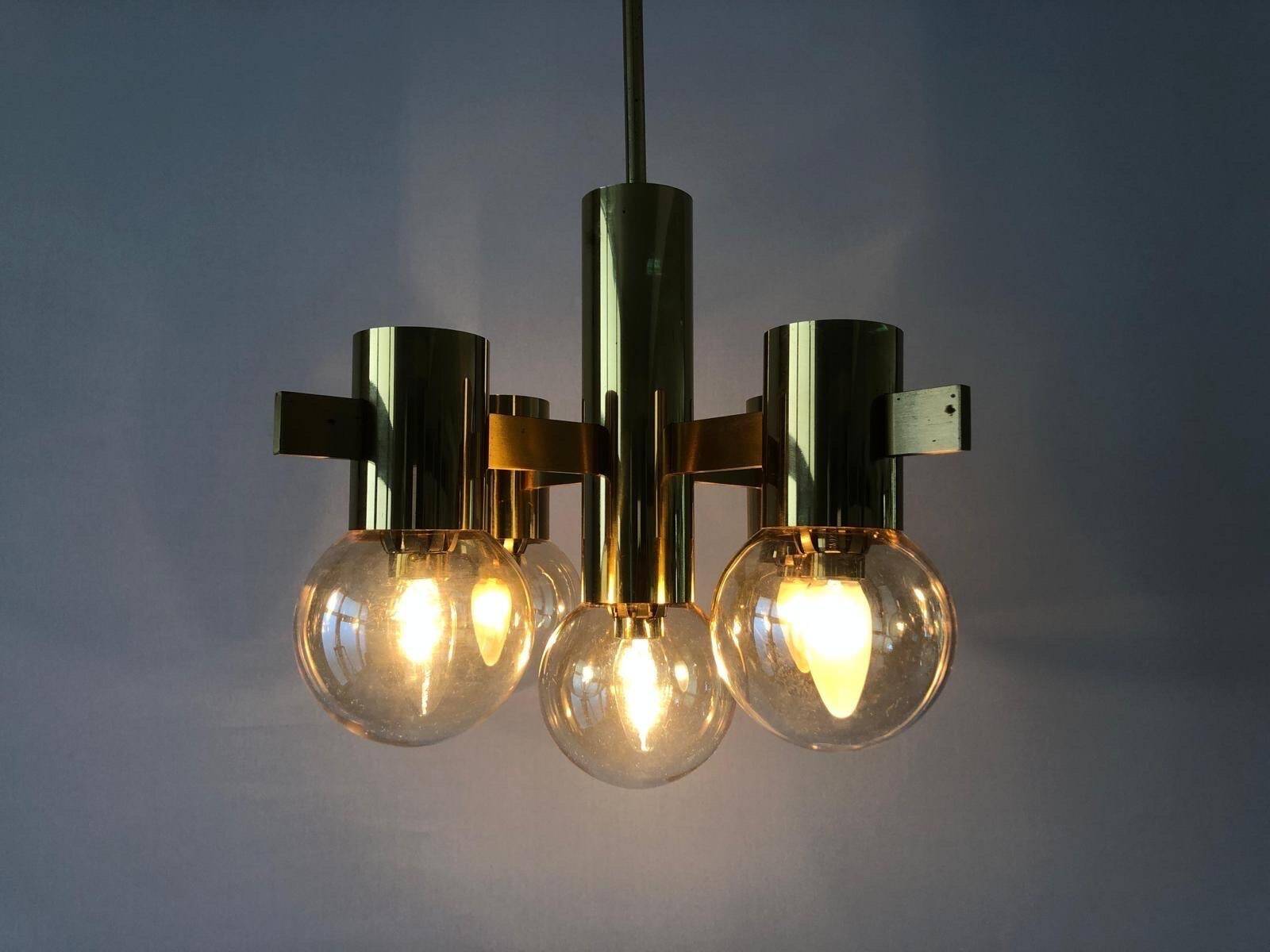 Lustre en laiton et verre fumé attr. H. Agnes Jacobsson, années 1960, Suède