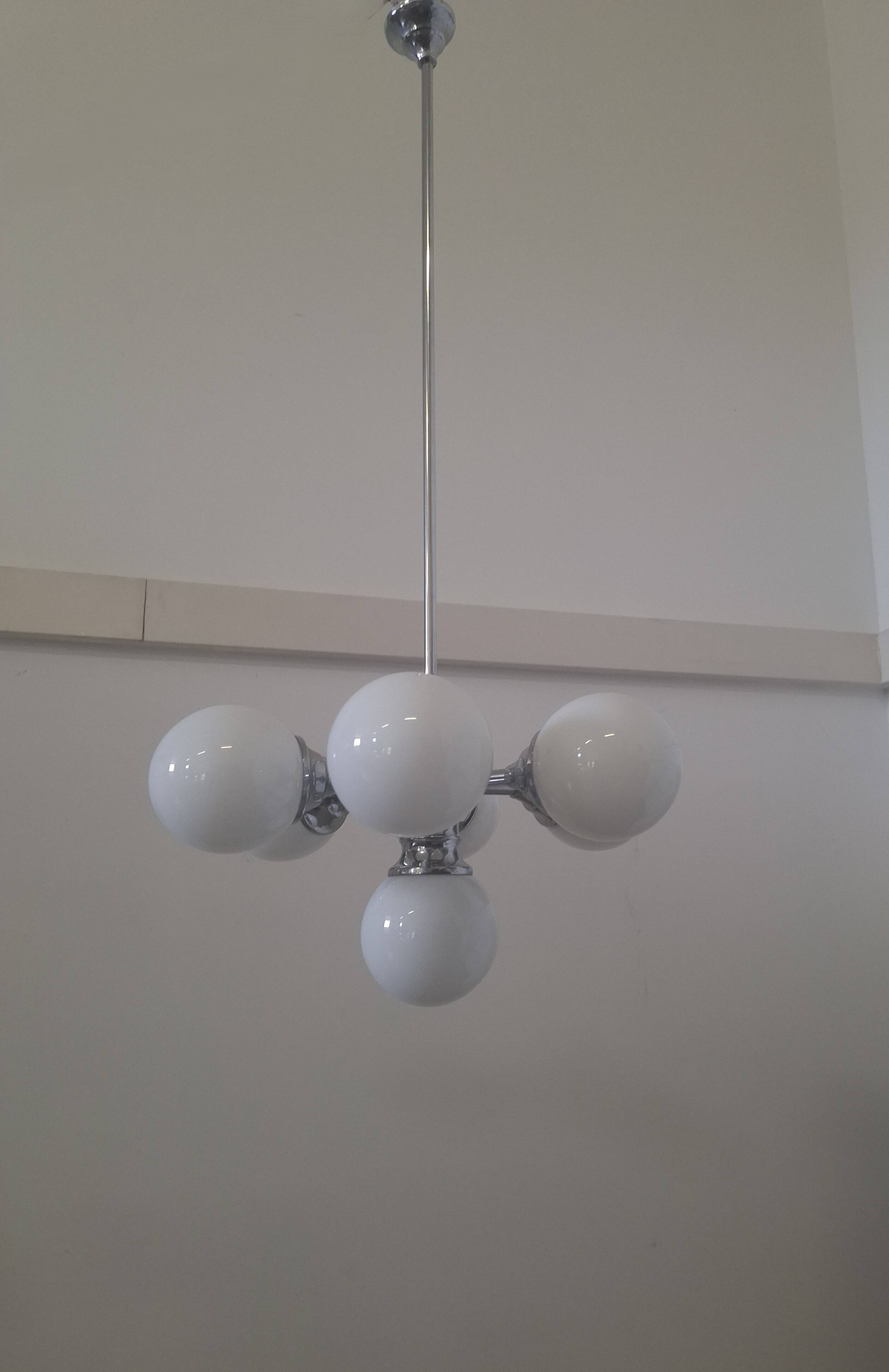 Lampe Sputnik design des années 70 du milieu du siècle