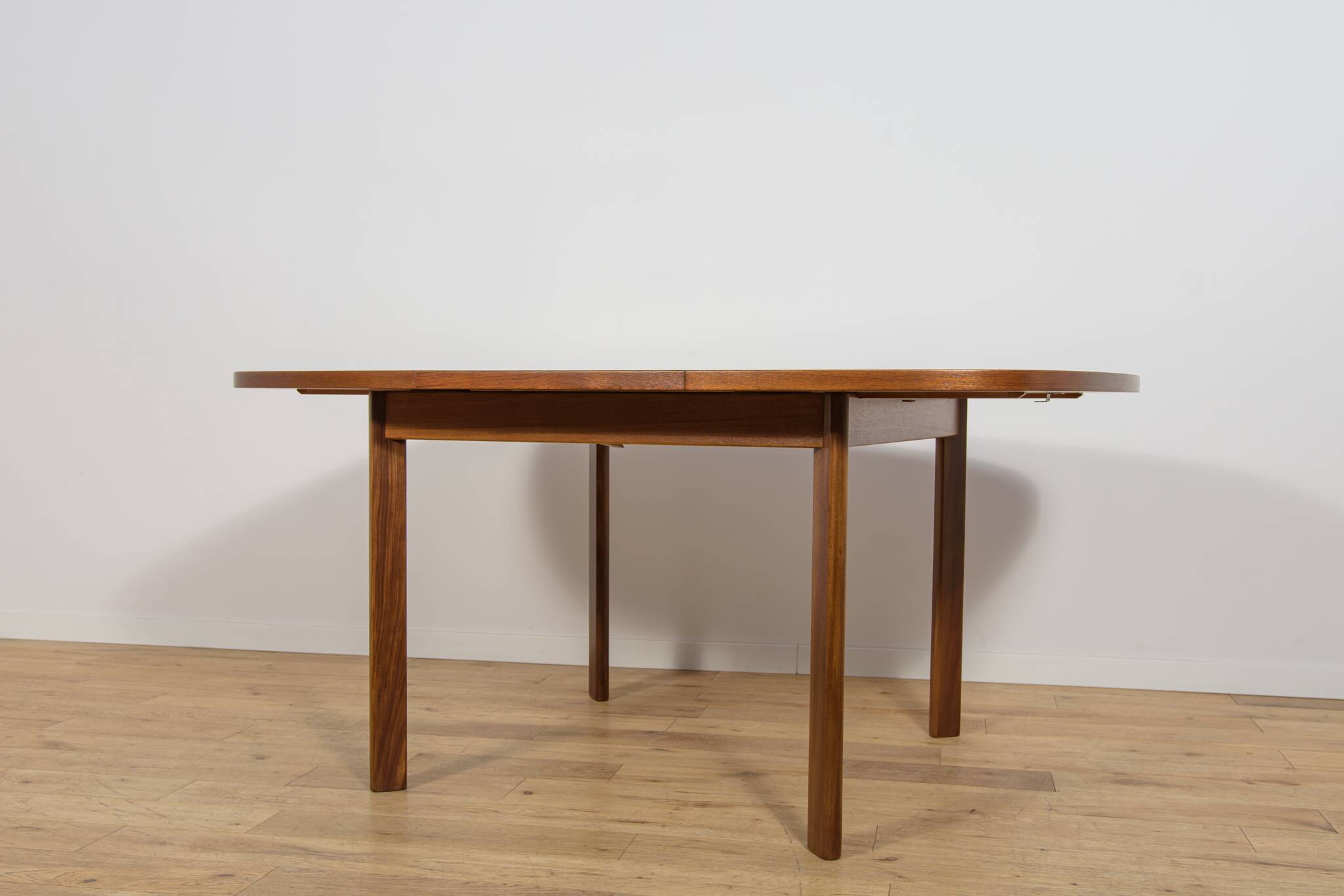 Mid-Century Teak Extending Dining Table from G-Plan, United Kingdom, 1960s