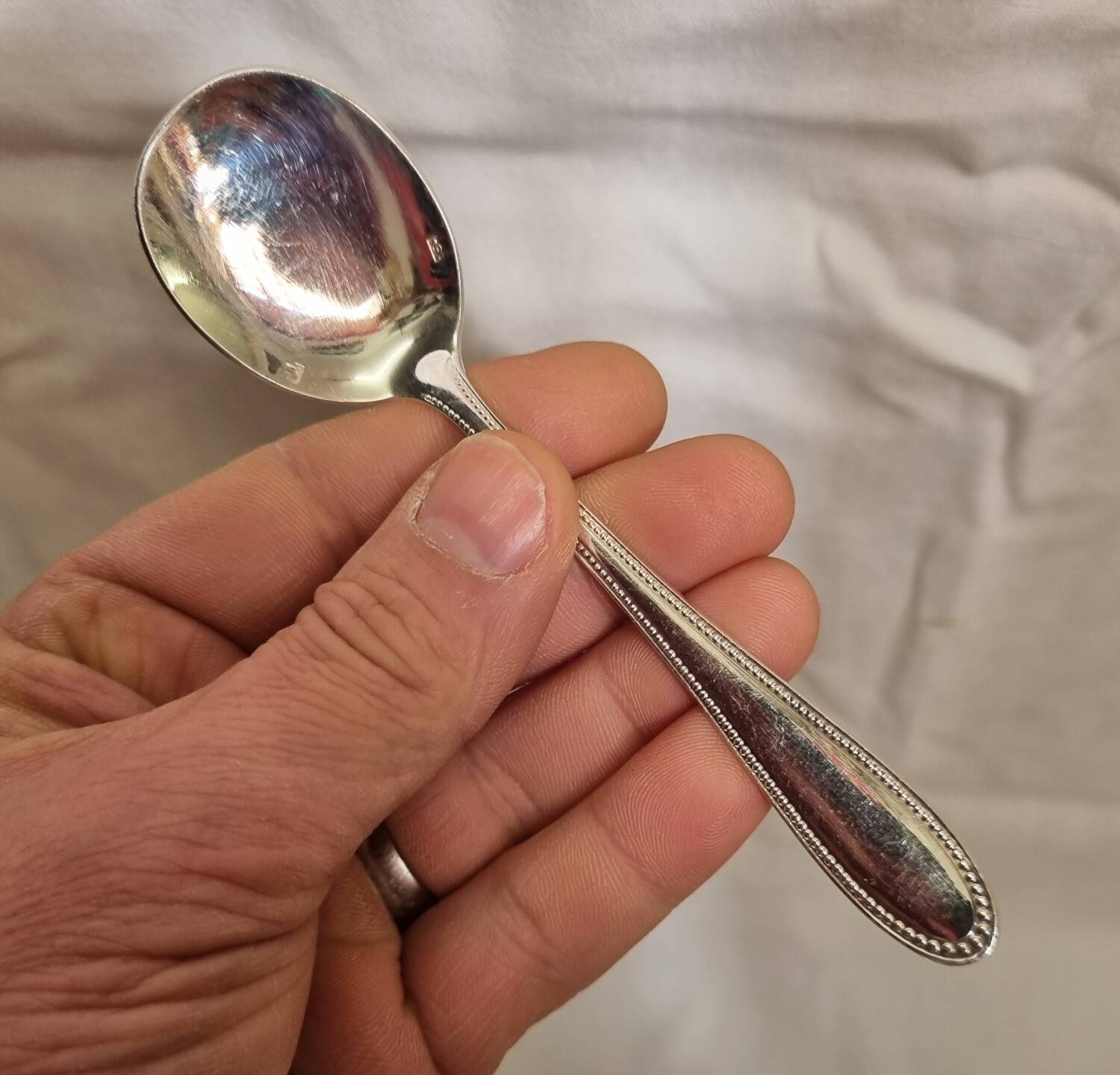 12 sorbet spoons, pearls