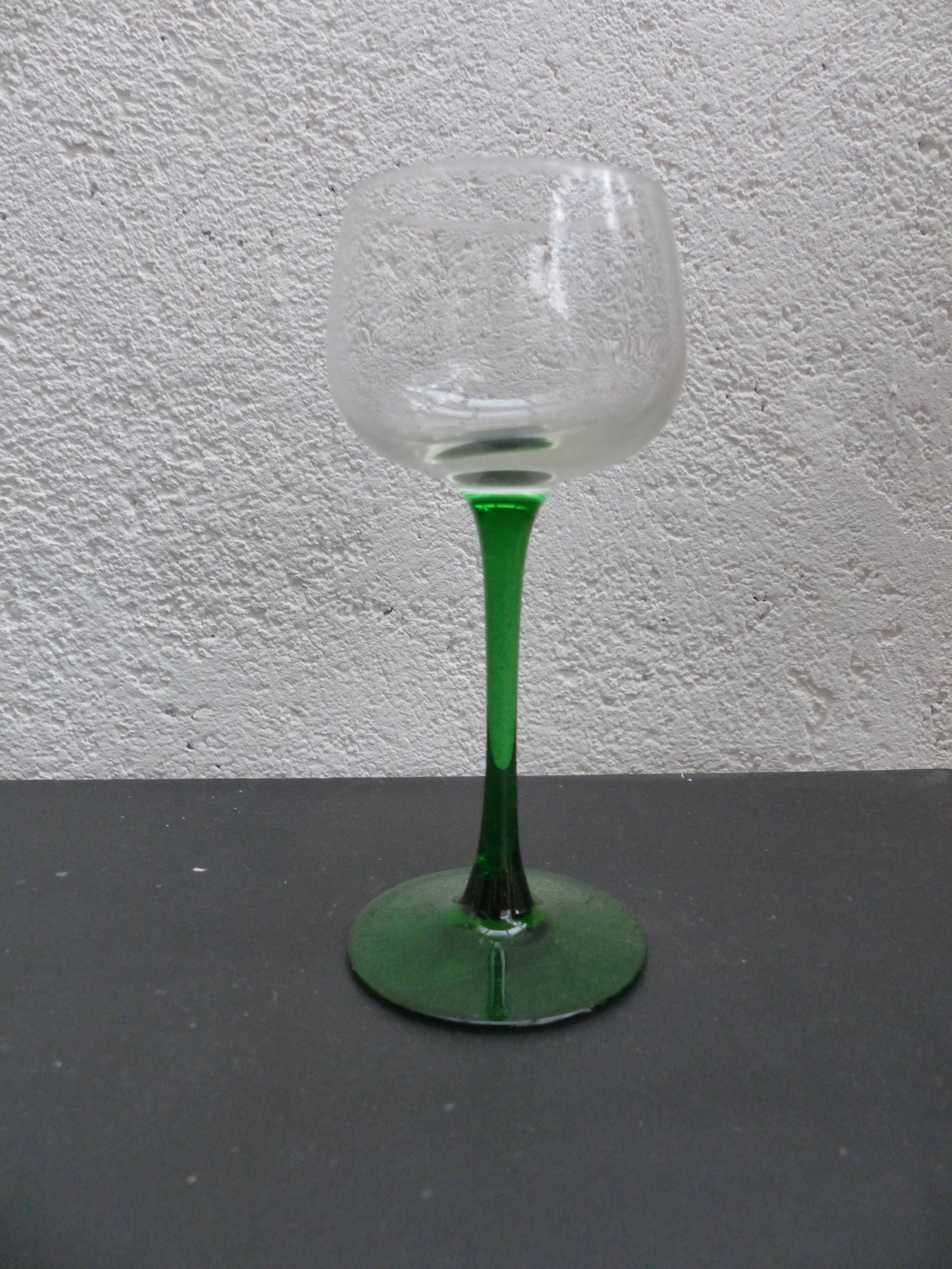 Luminarc 1970 wine glasses