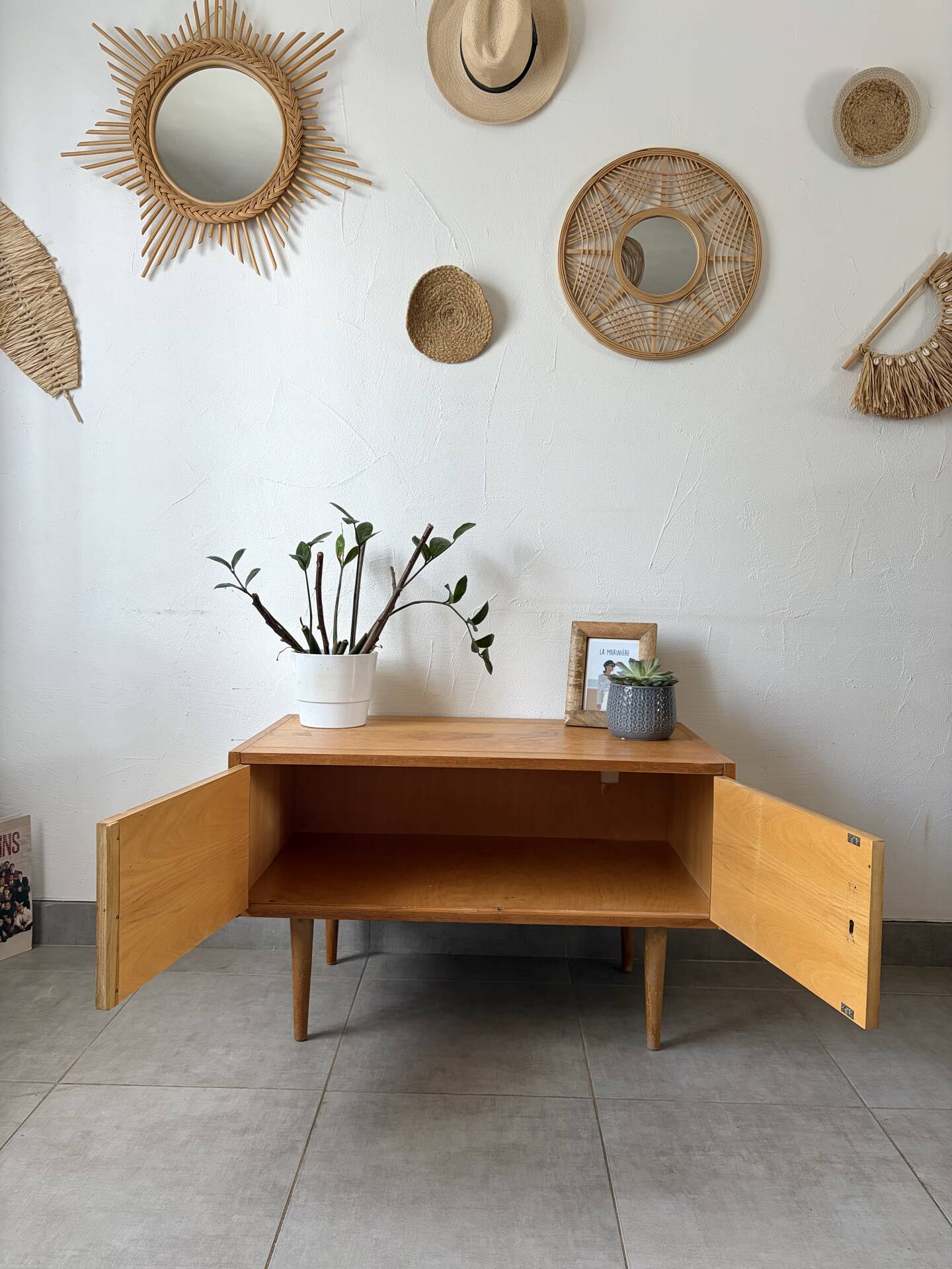 Vintage TV unit / sideboard