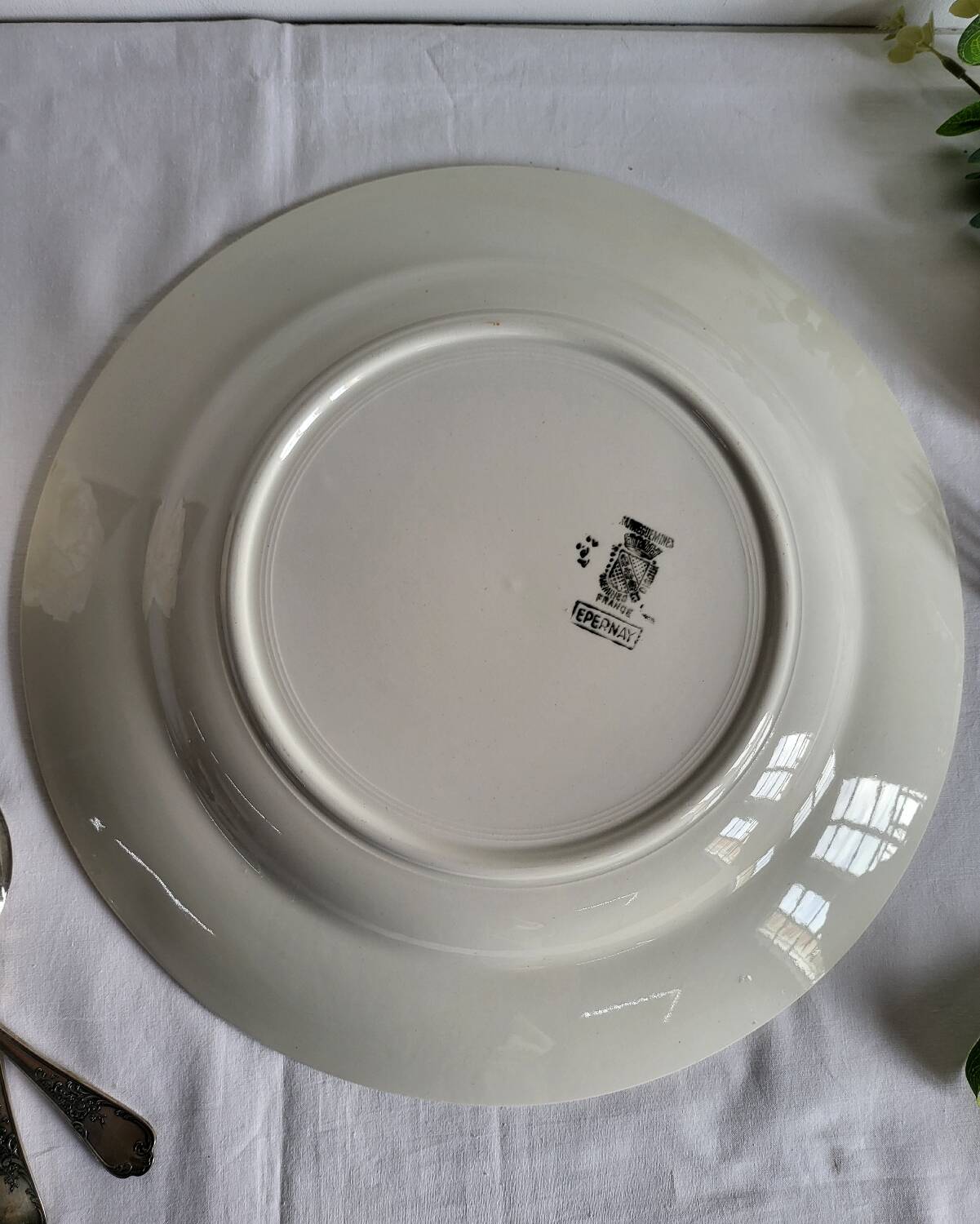 Large round serving platter sarreguemines, epernay model