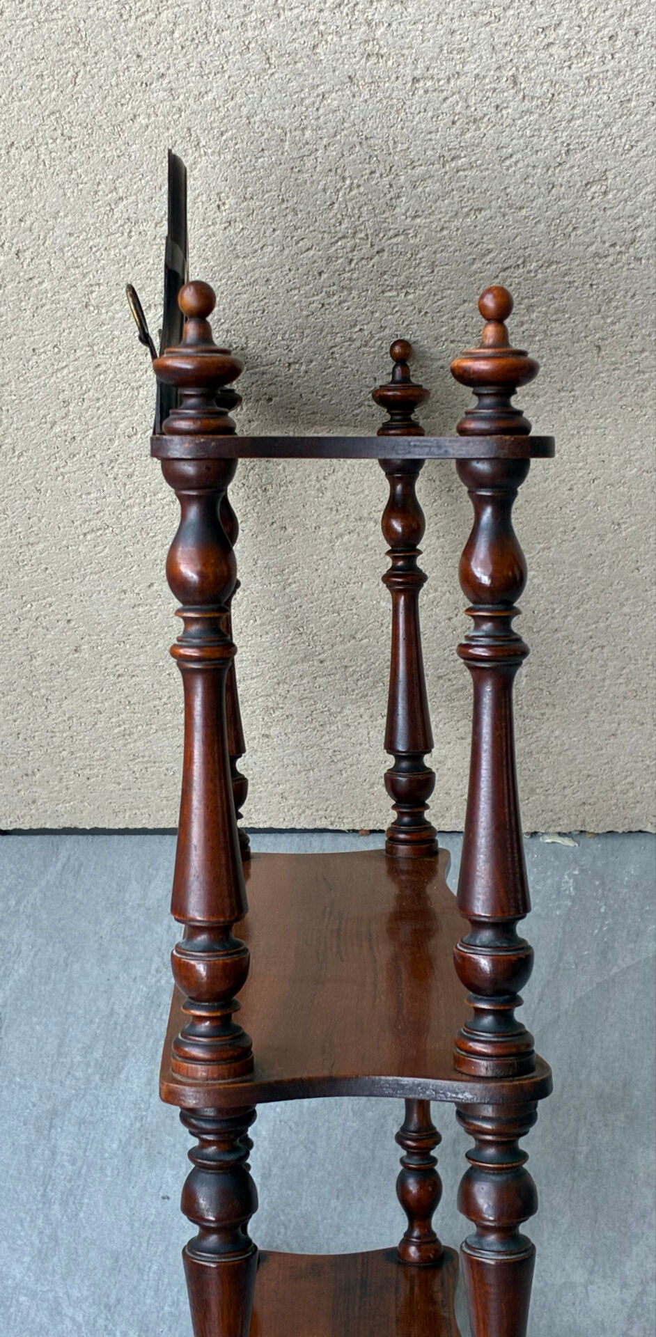 Vintage 60s turned wooden shelf