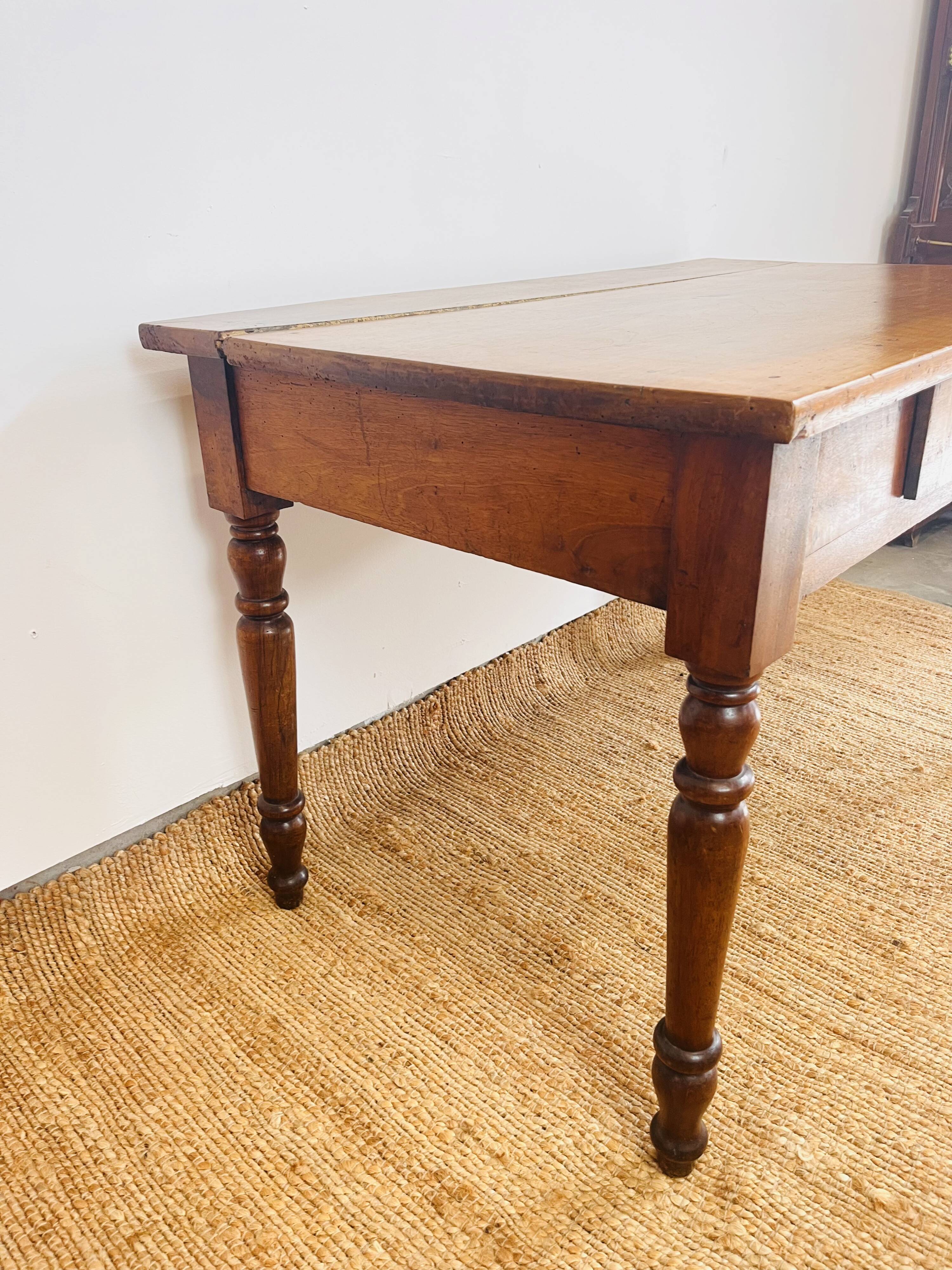 Table de bistrot de style Louis Philippe