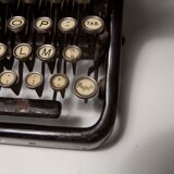 Typewriter continsouza 20s