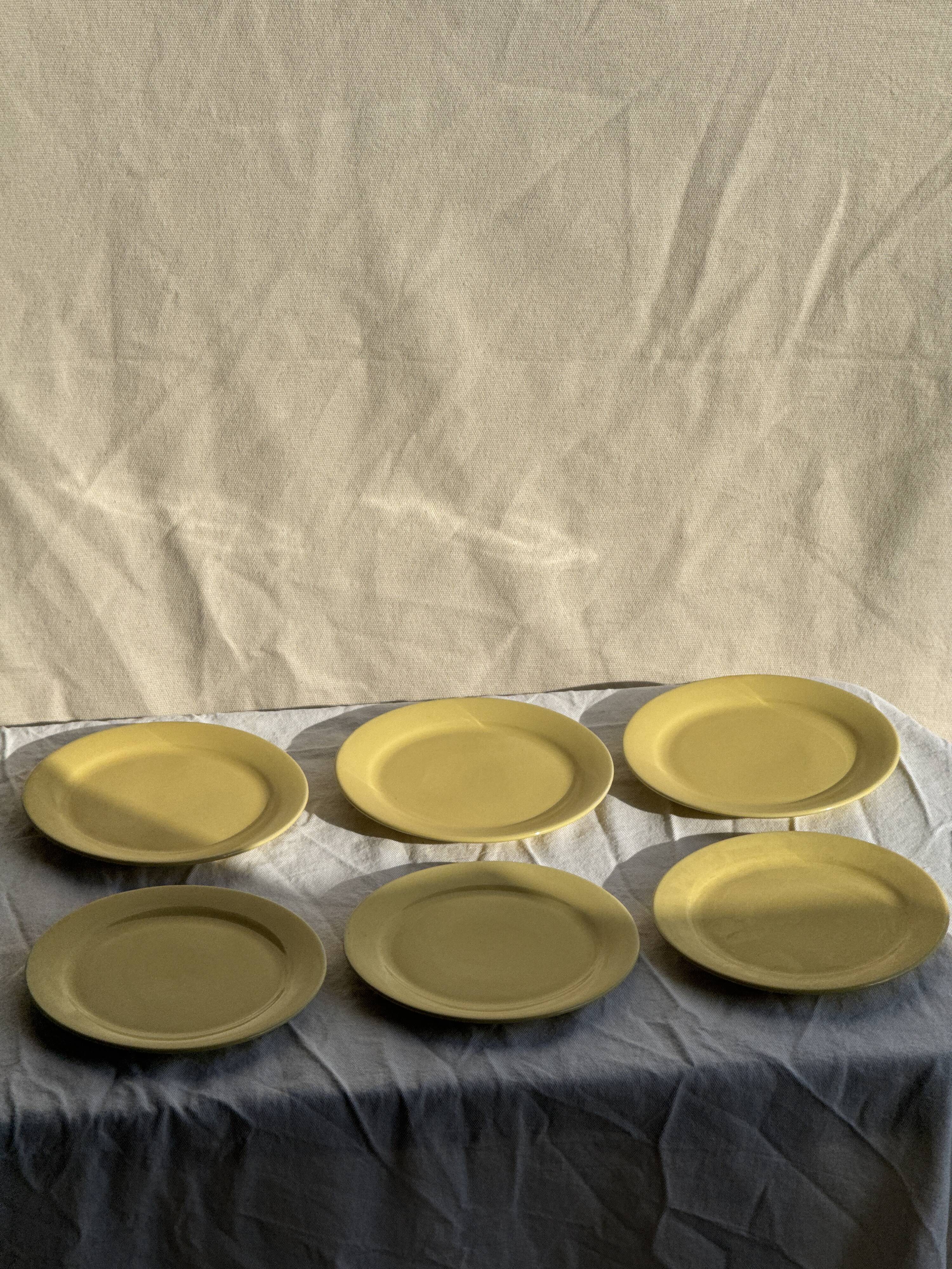 Set of 6 modern yellow dessert plates D19