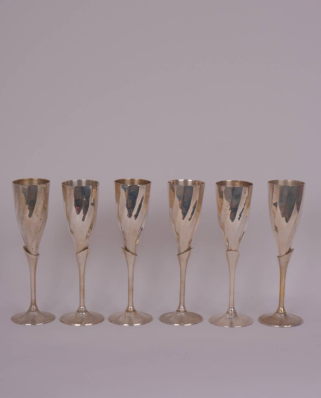 Silver-plated metal flutes x6