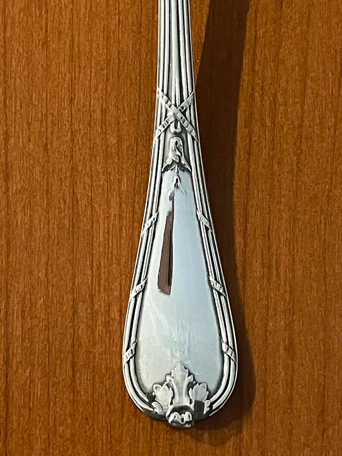 Christofle ribbon and bell-shaped salad serving pieces, very beautiful and