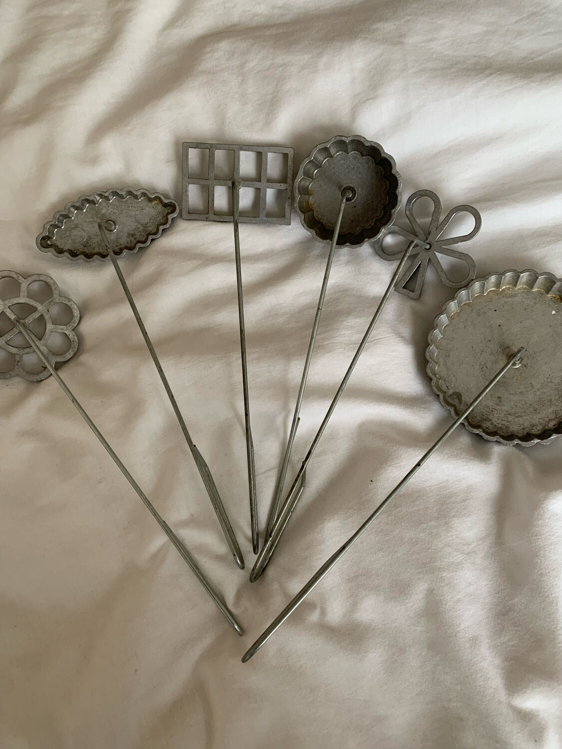 Lot of iron molded with various forms