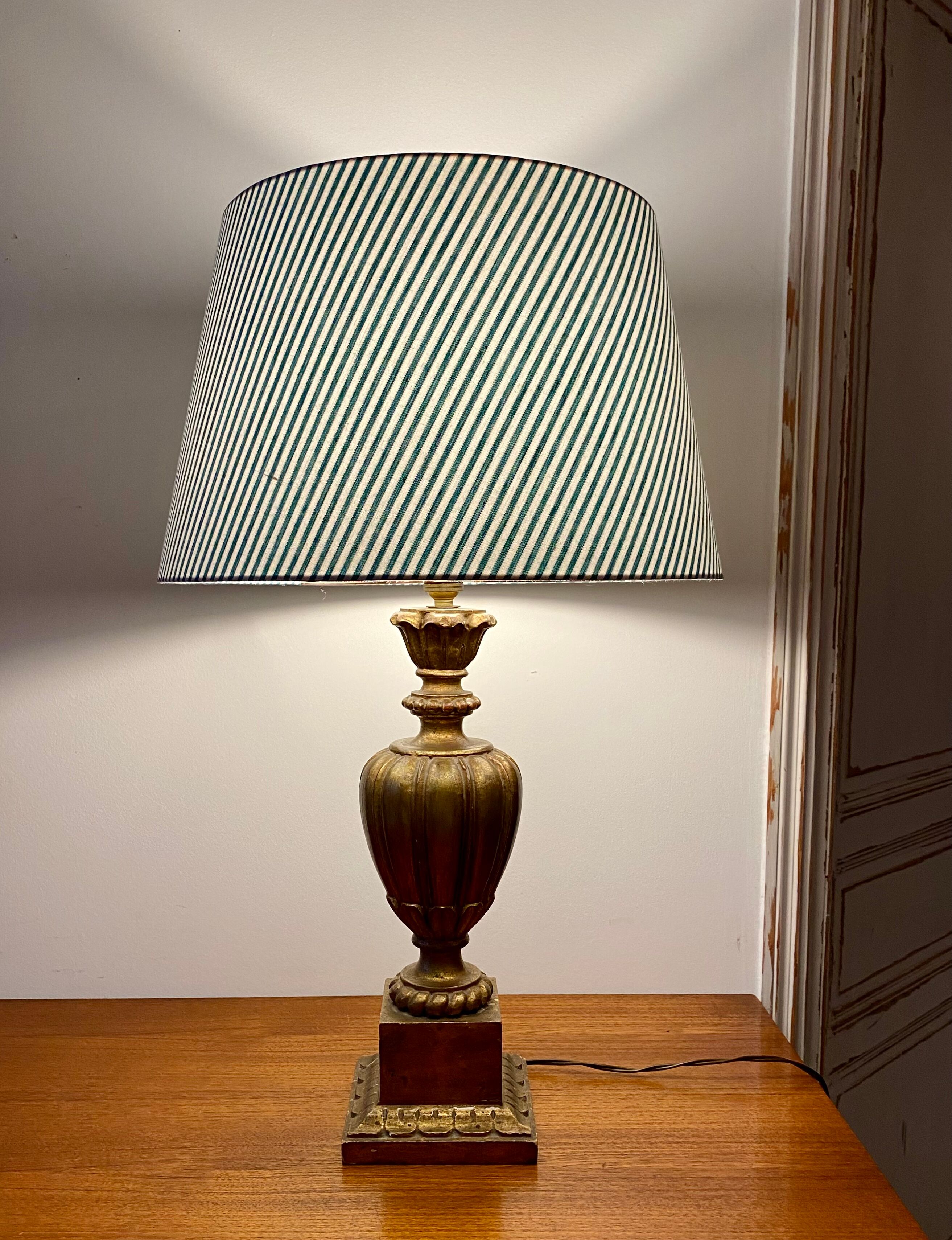 Gilded wooden lamp