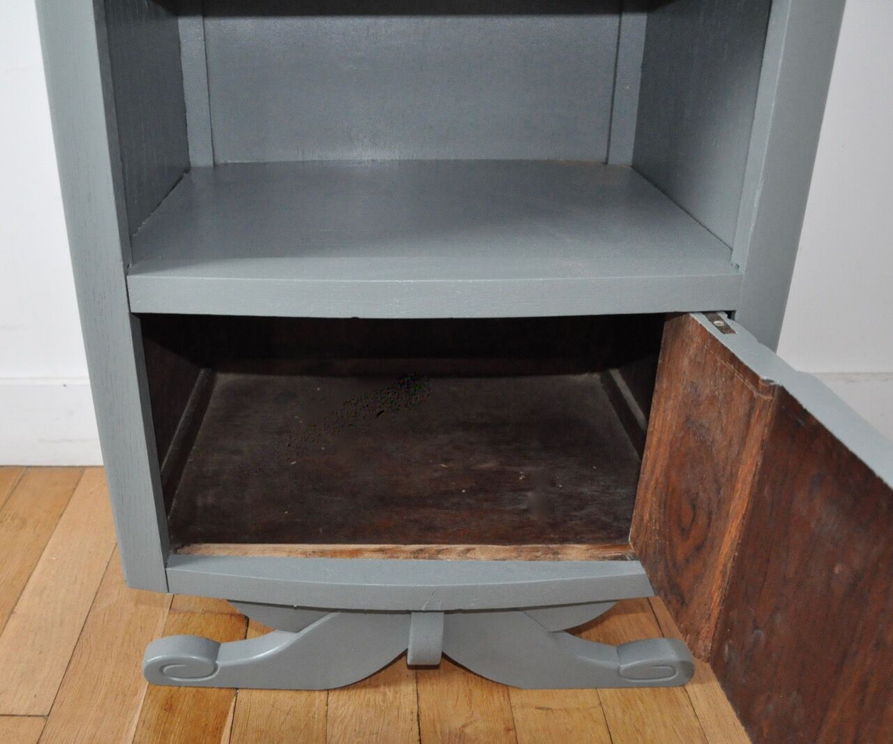 Art deco bedside table