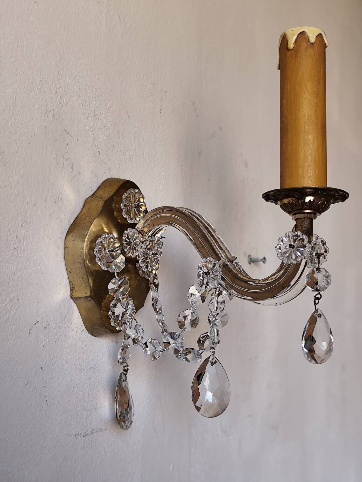 Venetian wall sconce, glass sconce, brass, pendants.