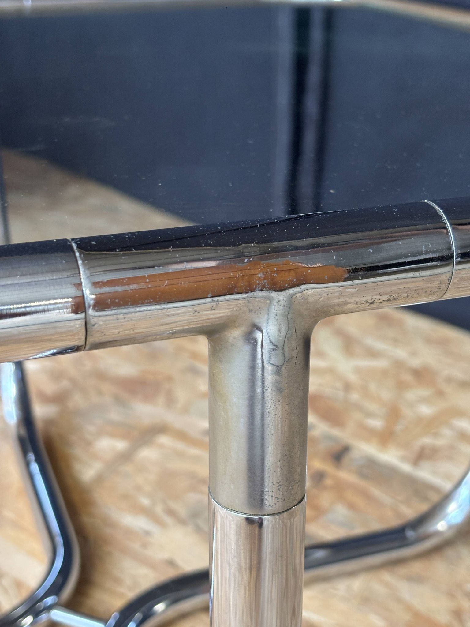 Vintage 1970s Space Age coffee table – tubular chrome & glass
