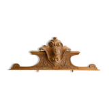 Monogrammed architectural element RE