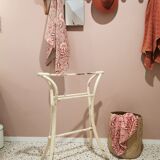 Towel rack