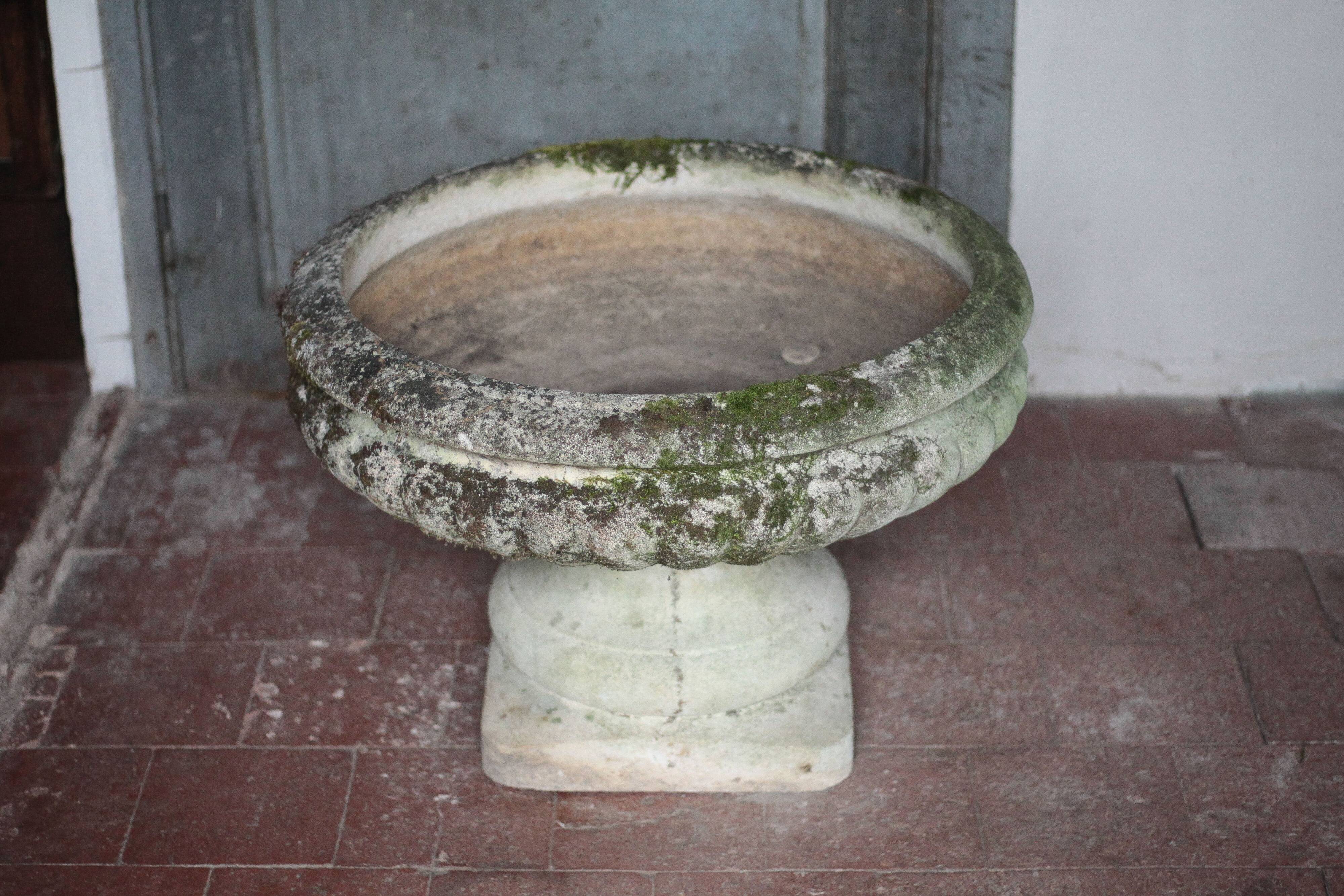 Grandon Fres planter, plant pot, outdoor pot, stone pot