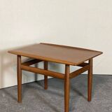 Danish teak coffee table by Grete Jalk, Møbelfabrik, 1960. Rare model