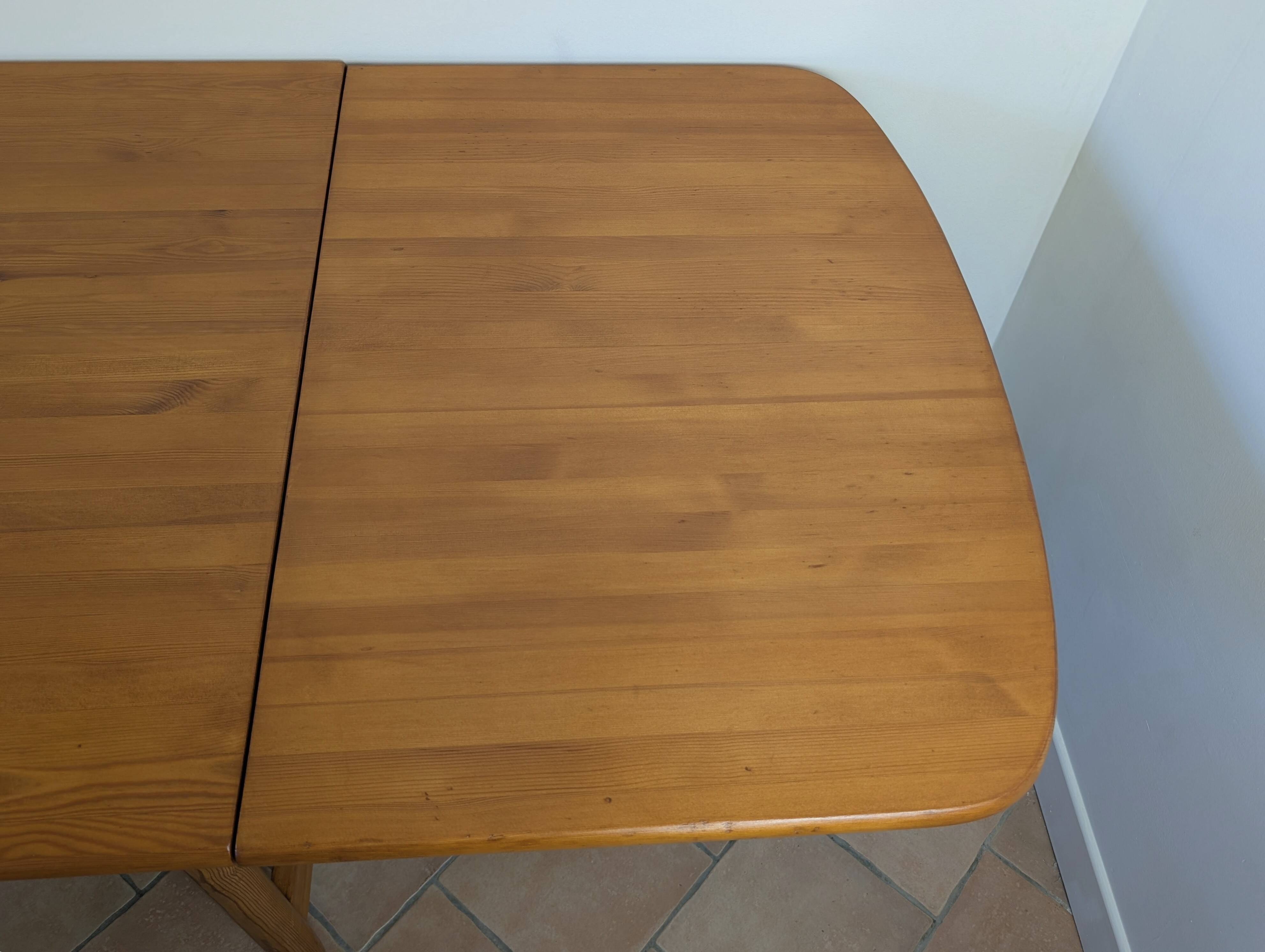 Table en pin massif Eero Aarnio