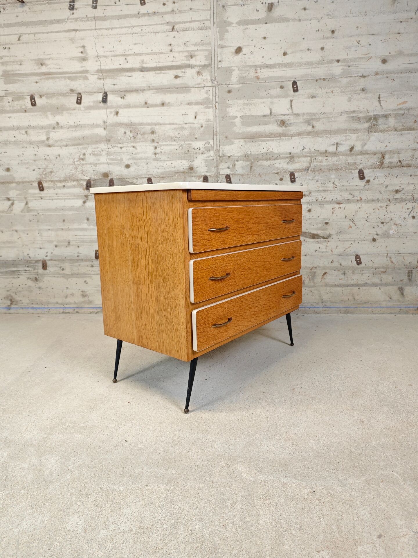 Vintage chest of drawers / desk