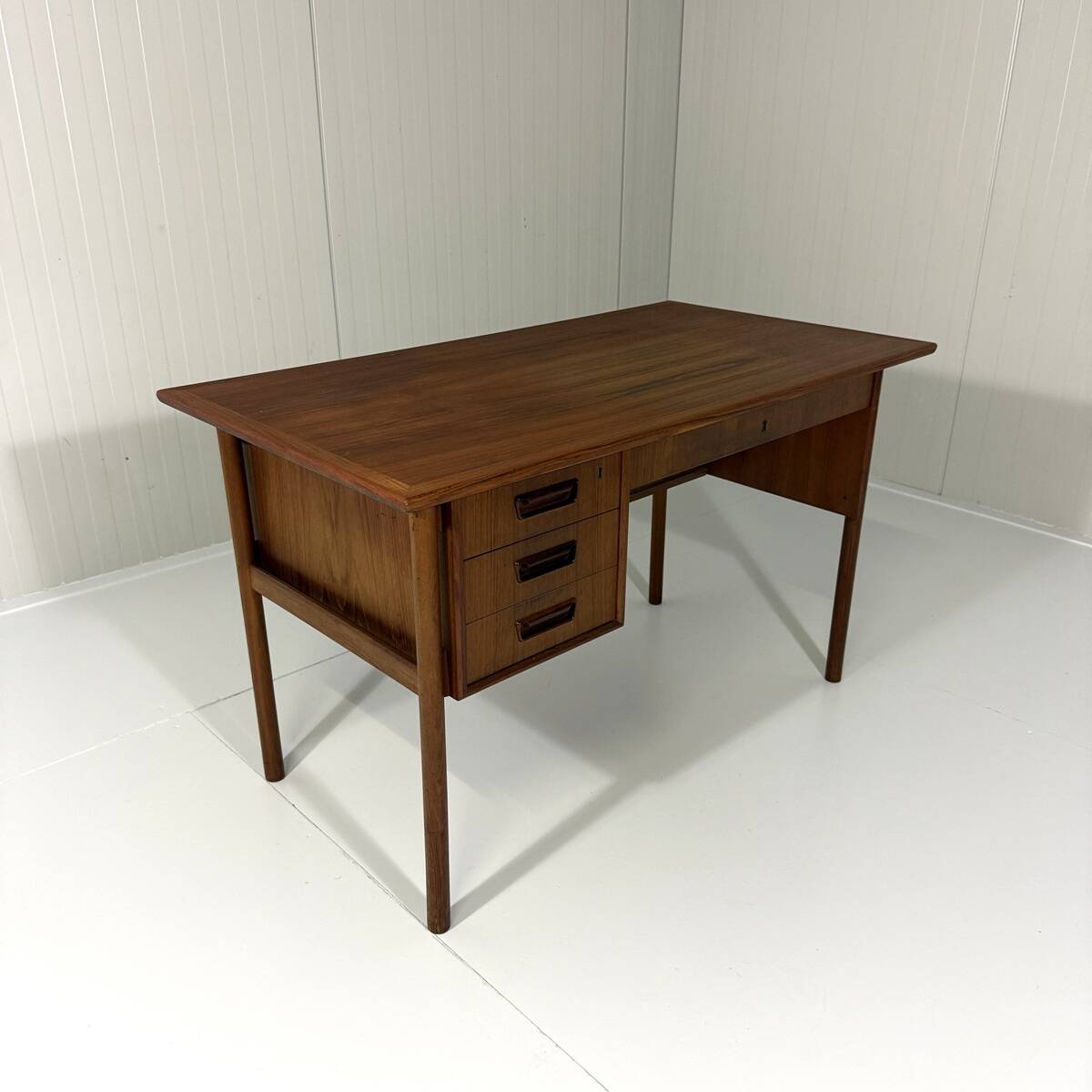 Bureau en teck Gunnar Nielsen Tibergaard Danemark