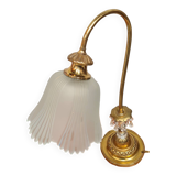 Large brass lamp with tassels 1970 to 80 and opaque molded glass, very good condition, electric ok, elegant