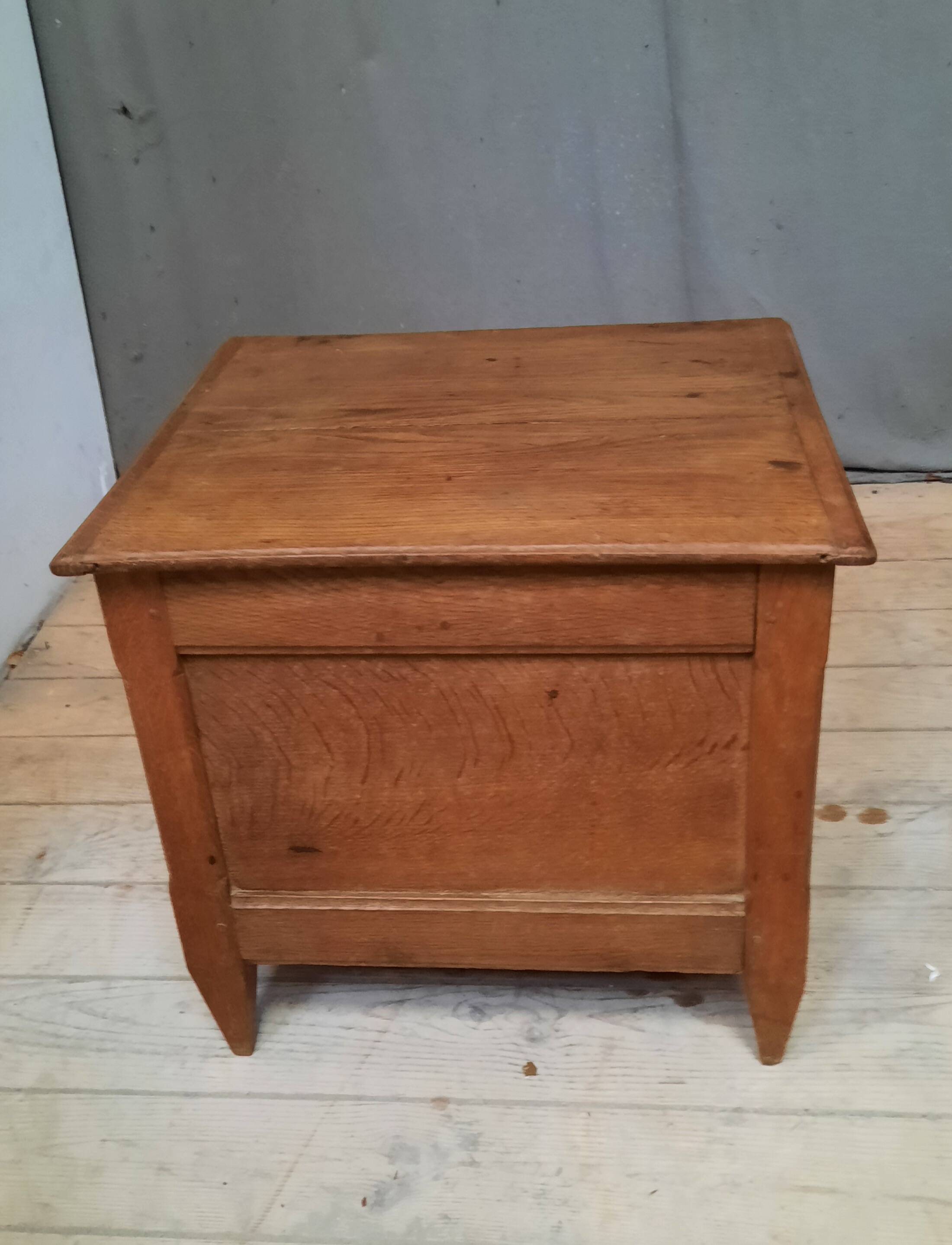 Oak chest