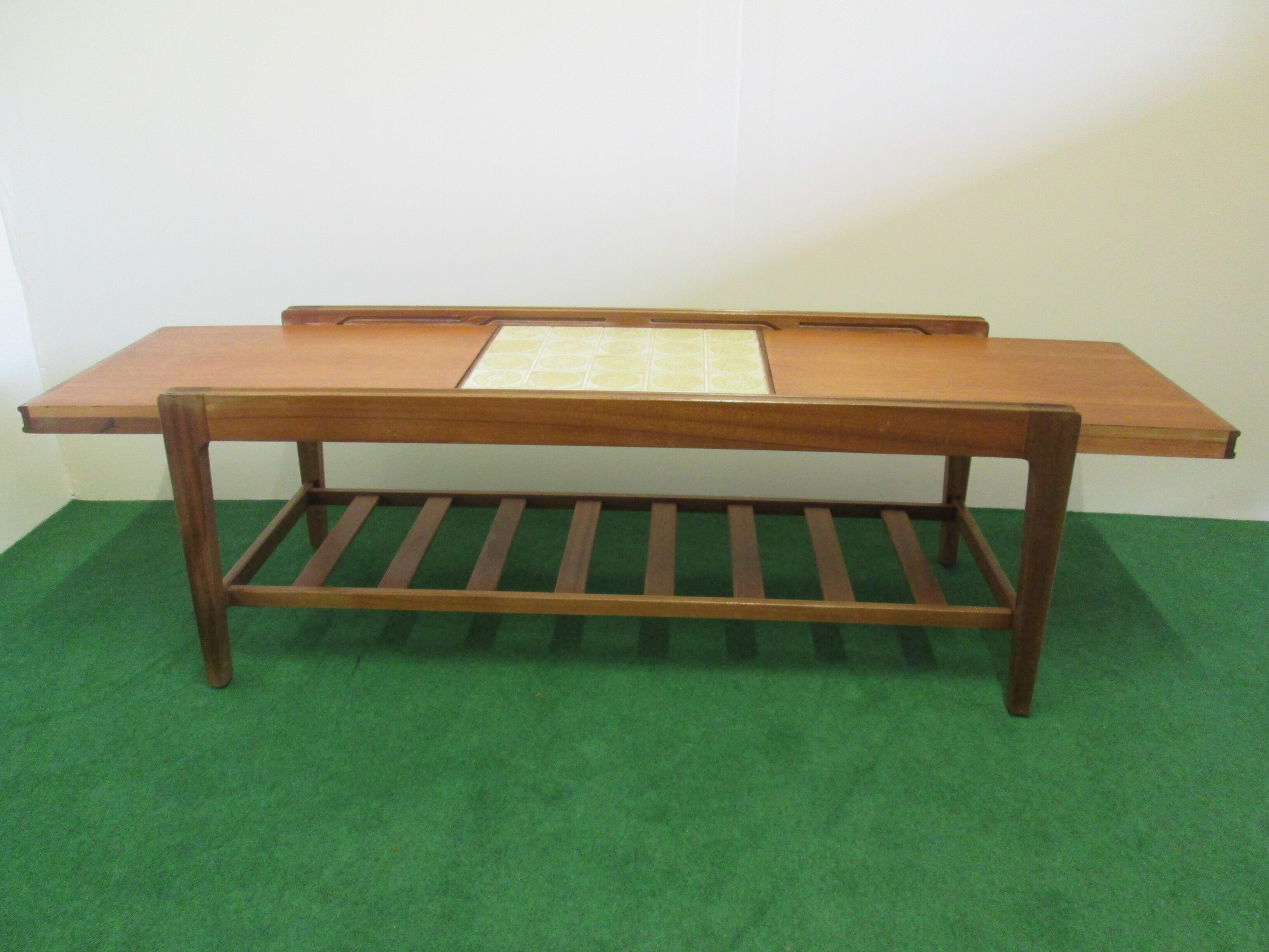 Remploy extensible vintage teak coffee table