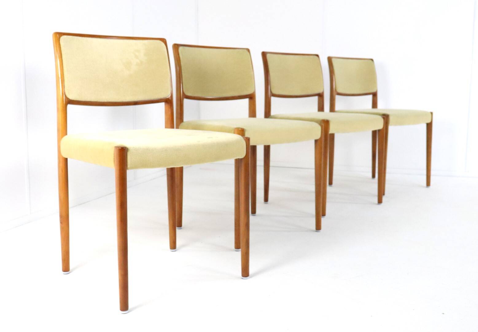 Set of 4 Niels O Möller model 80 chairs vintage danish design