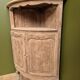 Corner cabinet