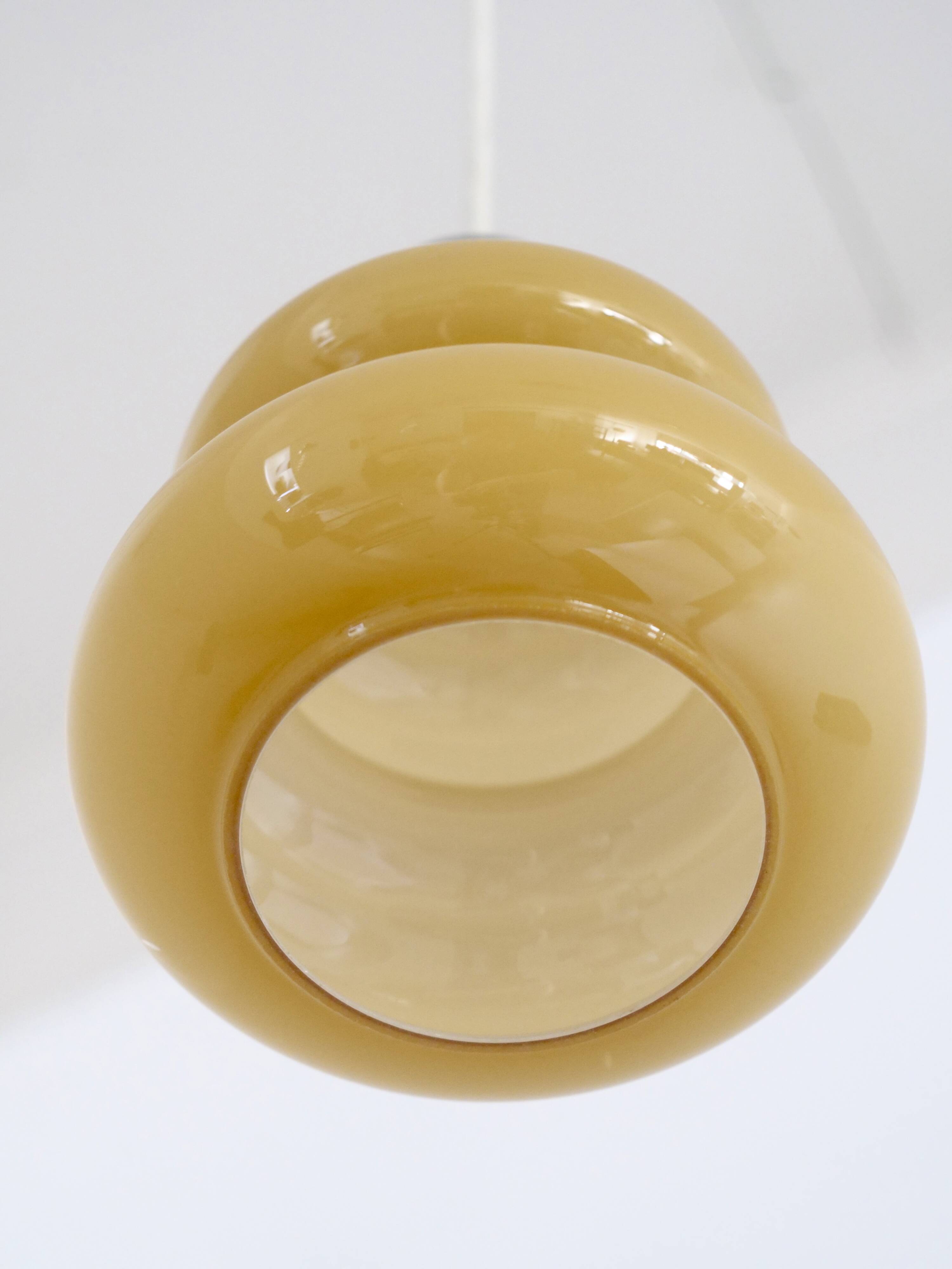 suspension opaline space age design 70s