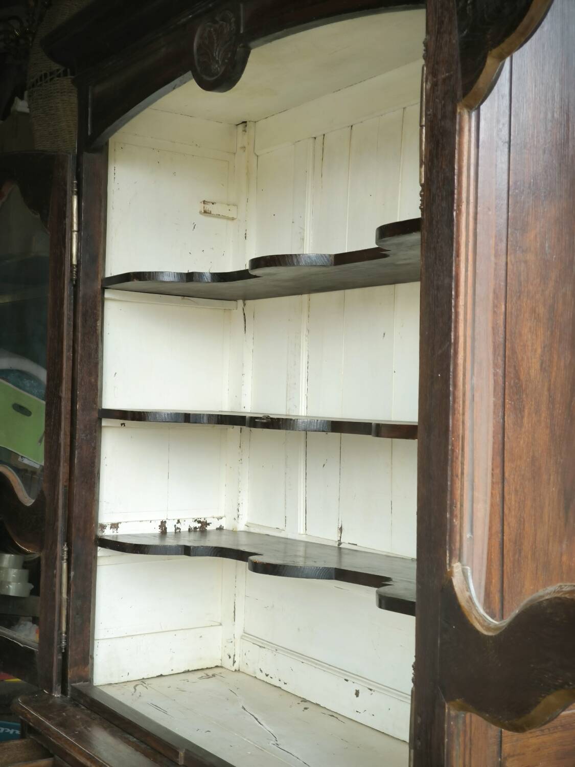 Large two-part oak buffet from the Regency period